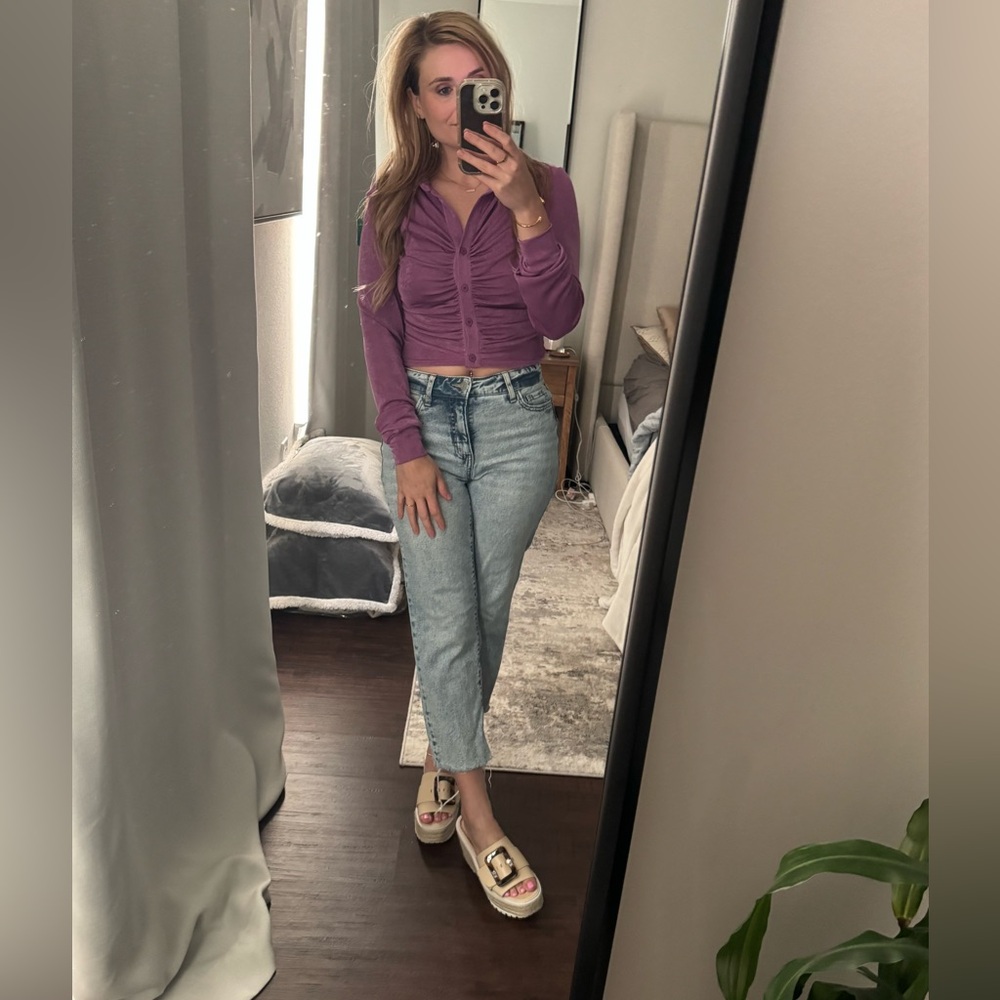Purple Ruched Button-Up Women's Top - Picture 8 of 10